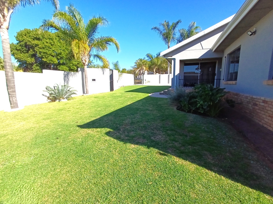 4 Bedroom Property for Sale in Vanes Estate Eastern Cape